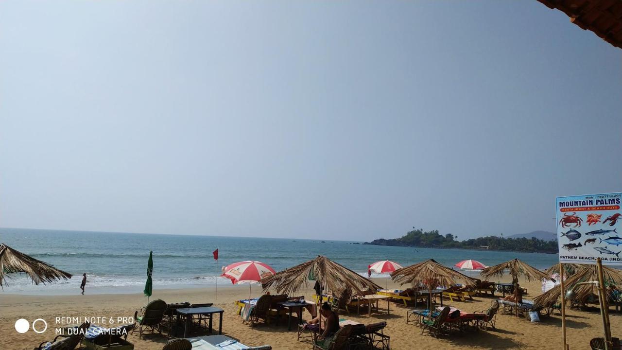 Mountain Palm patnem beach Bagian luar foto